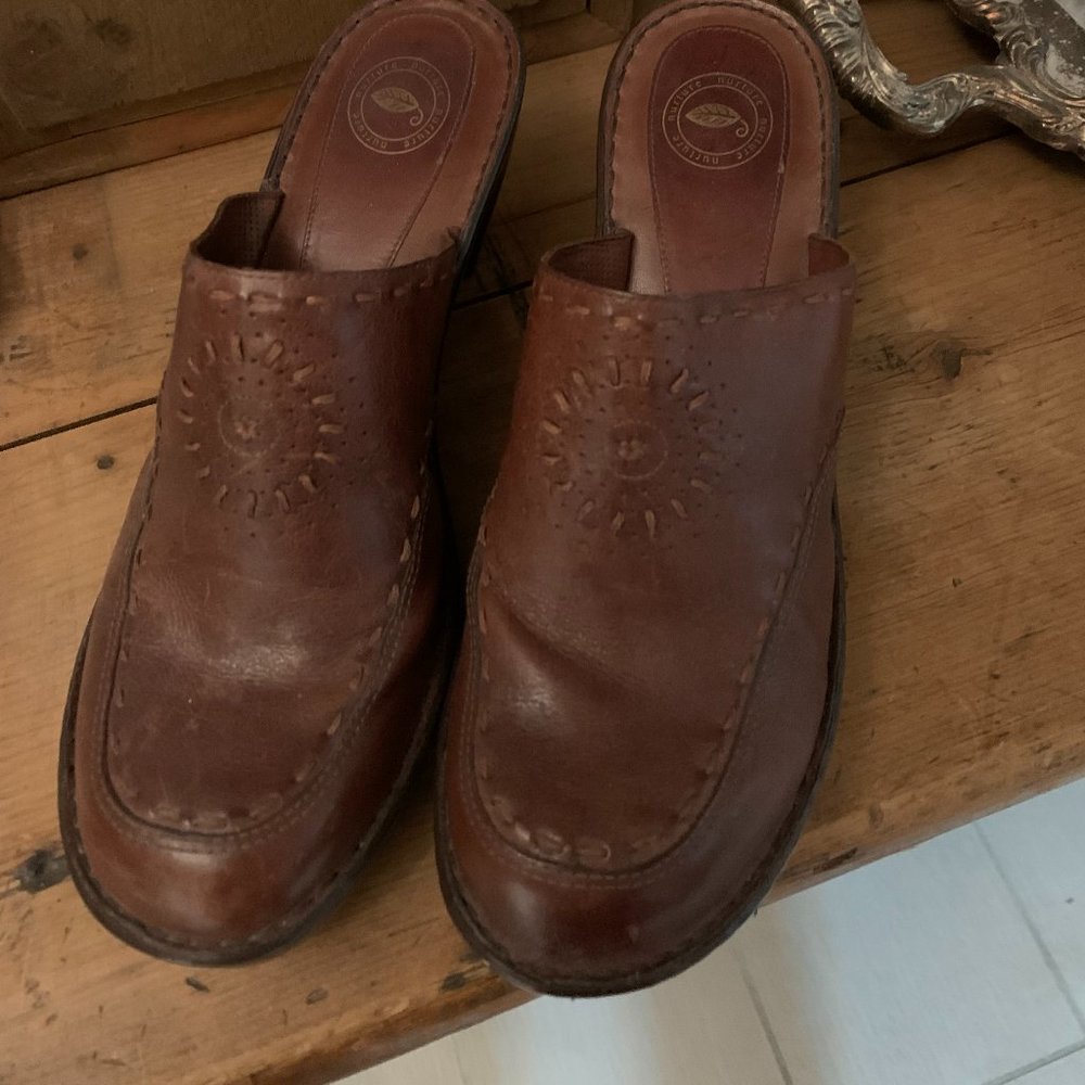 WOMAN SHOES